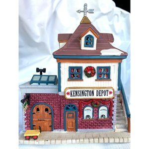 Lemax Kensington Depot Pre-owned With Box Light House Handpeinted
